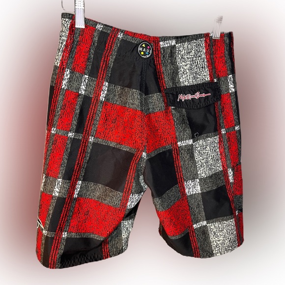 Maui and sons swim shorts 14 - Picture 2 of 10